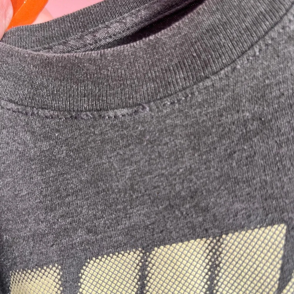 Nike Kids XL Charcoal Heather Grey Short Sleeve Graphic‎ T-Shirt Yellow Logo